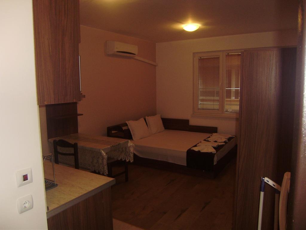 Apartments Vesi And Gery ポモリエ 部屋 写真