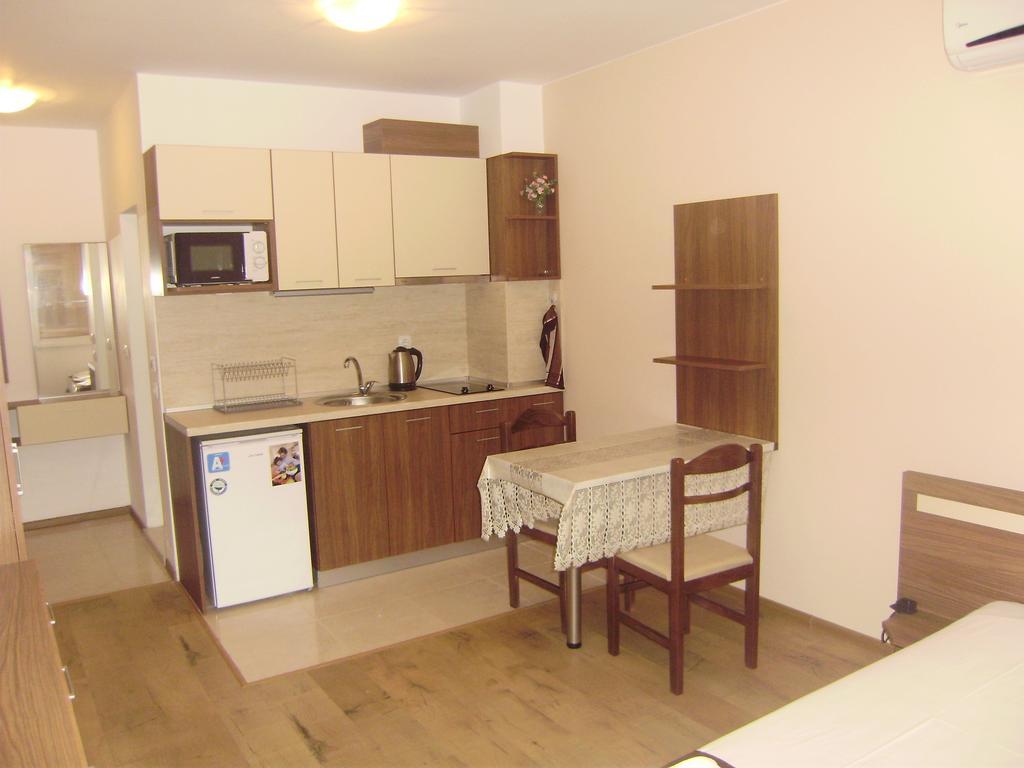 Apartments Vesi And Gery ポモリエ エクステリア 写真