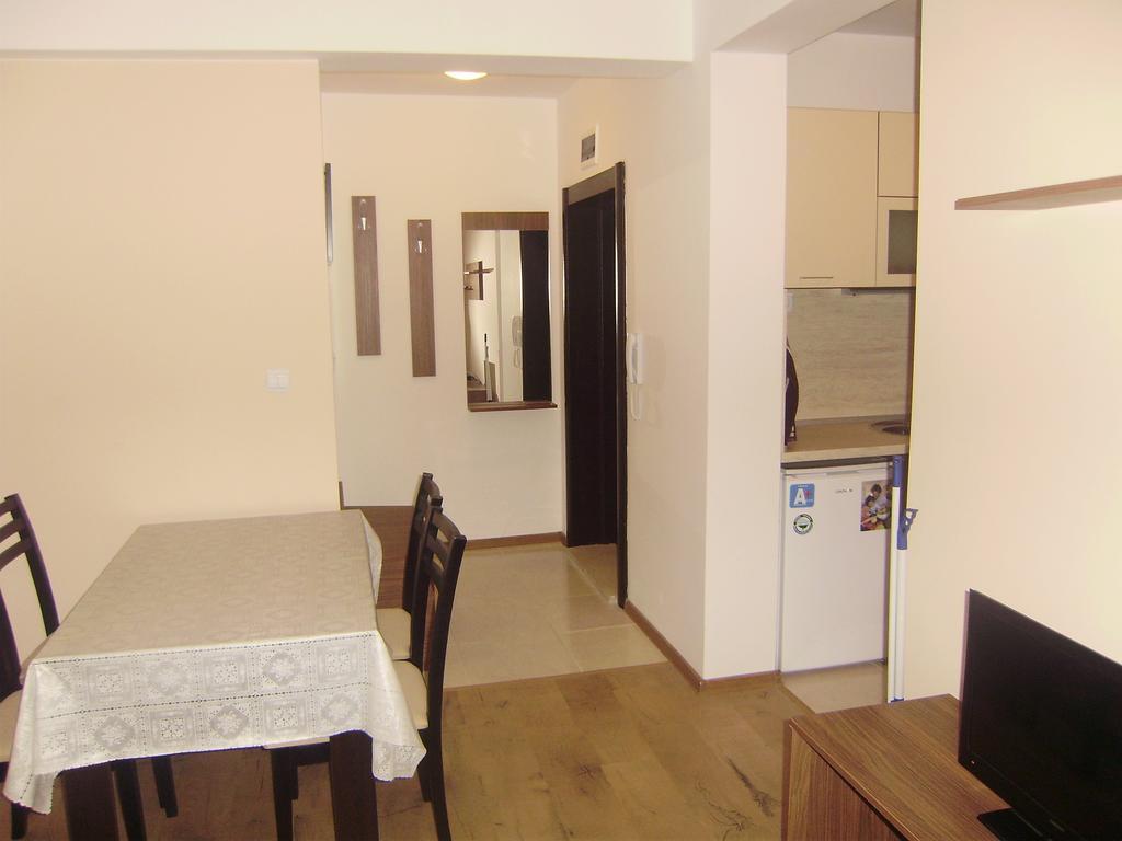 Apartments Vesi And Gery ポモリエ エクステリア 写真