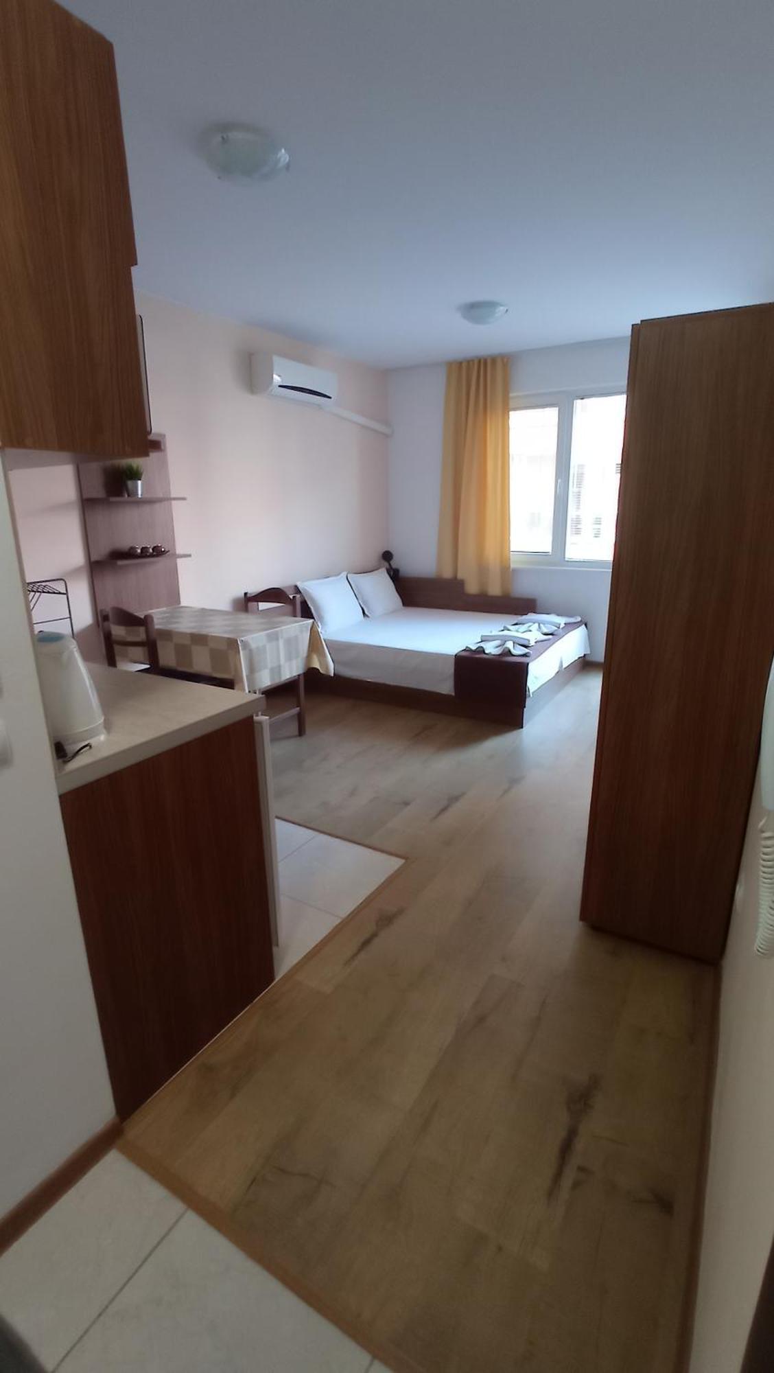 Apartments Vesi And Gery ポモリエ エクステリア 写真
